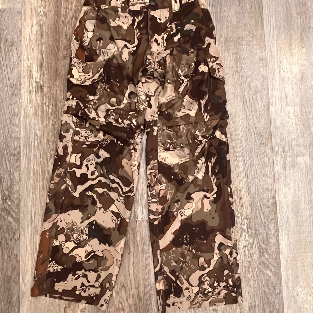 Magellan Youth XS 22x23 Elastic Waist Veil Camo Cargo Versatile Hunting Pants